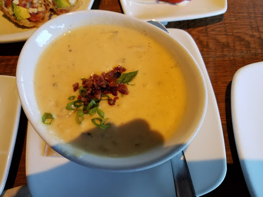 Shopping Mall «Beach Walk Shopping Center», reviews and photos, 437 Hwy 101, Solana Beach, CA 92075, USA