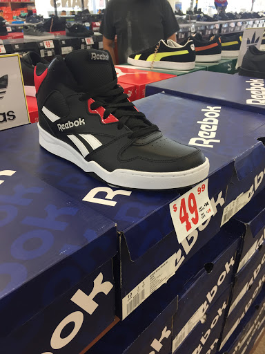 Shoe Store «Shoe City - Riverside», reviews and photos, 3535 Tyler St A3, Riverside, CA 92503, USA
