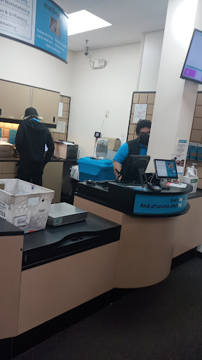 Shipping and Mailing Service «The UPS Store», reviews and photos, 1380 Monroe St NW, Washington, DC 20010, USA