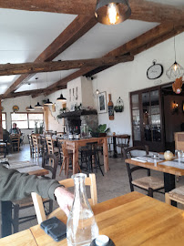 Atmosphère du Restaurant Lac du Castillon à Castellane - n°3