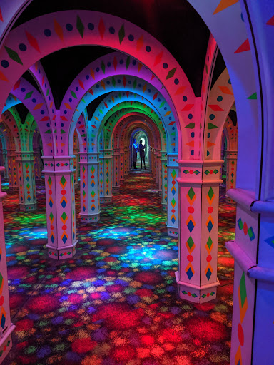 Tourist Attraction «Amazing Mirror Maze», reviews and photos, 353 N E Ct, Bloomington, MN 55425, USA