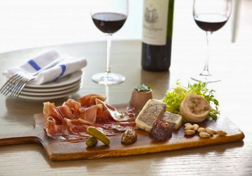 French Restaurant «Avenue Le Club», reviews and photos, 23 Ocean Ave, Long Branch, NJ 07740, USA