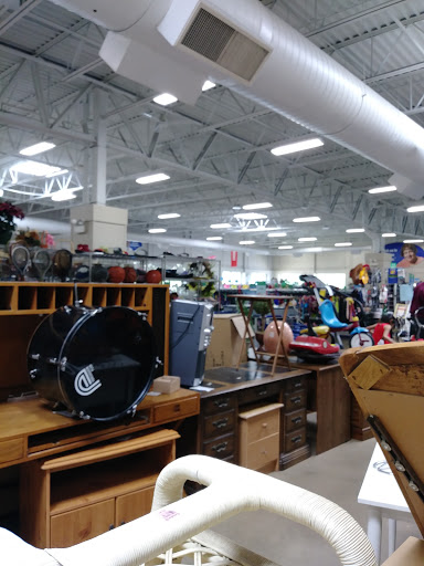 Thrift Store «Goodwill Store & Donation Center», reviews and photos, 761 S Midlothian Rd, Mundelein, IL 60060, USA