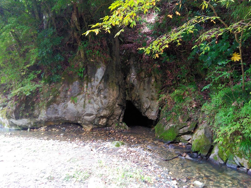 諏訪の水穴