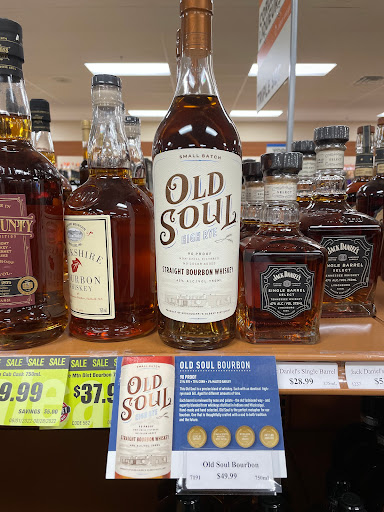 State Liquor Store «NH Liquor & Wine Outlet», reviews and photos, 10 Benning St, West Lebanon, NH 03784, USA