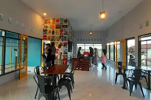 Kaki Bumi Coffee & Eatery image