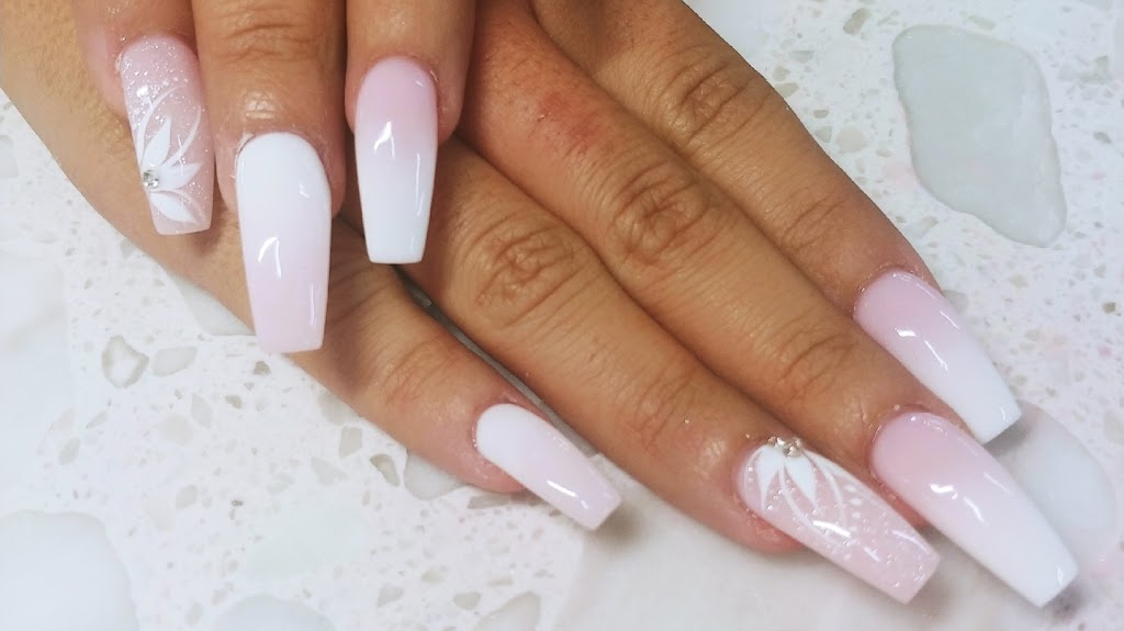 Sobella Nail Spa & Salon 33467