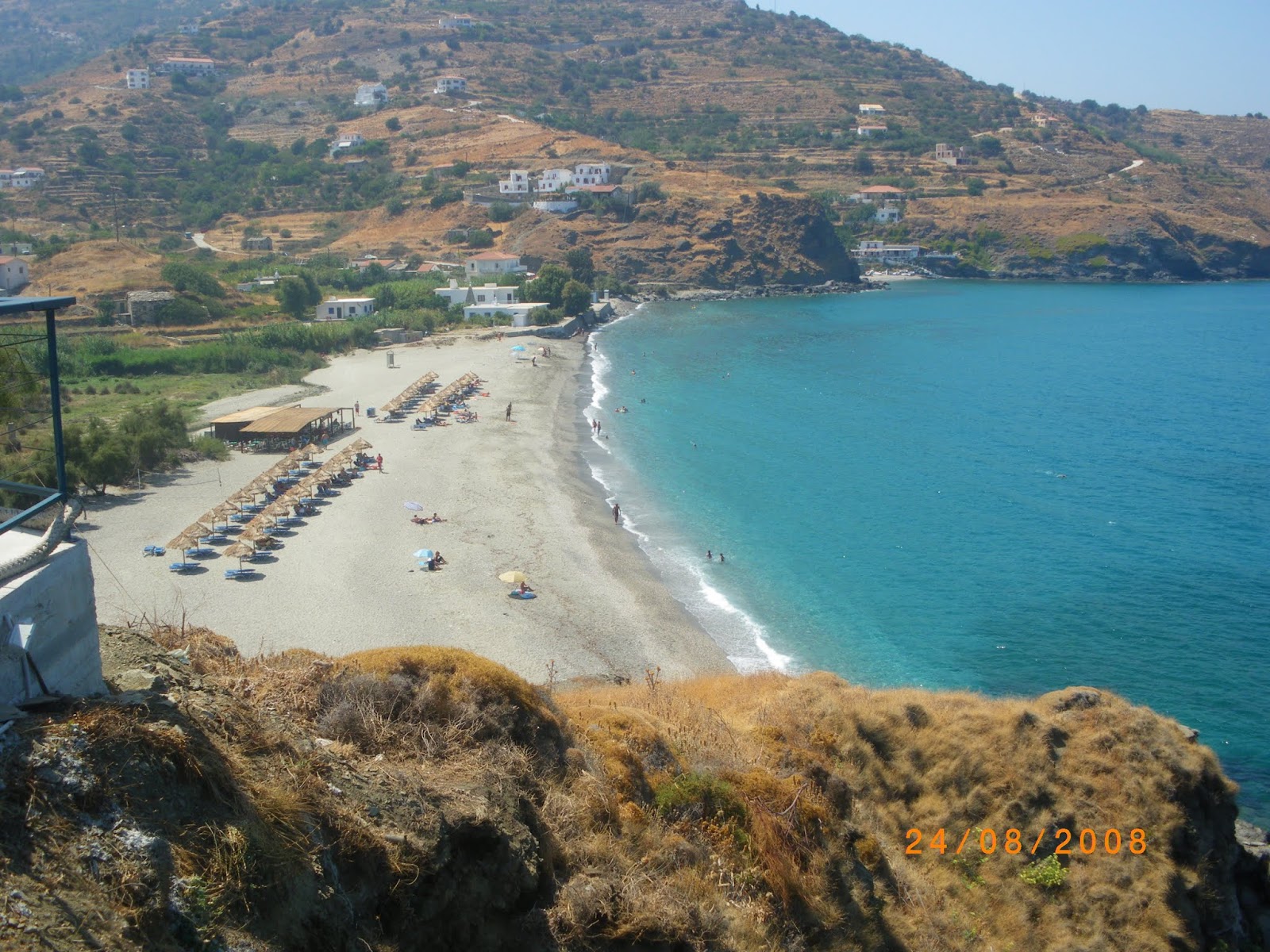 Kampos beach的照片 带有宽敞的海湾