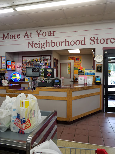 Grocery Store «Gates Big M», reviews and photos, 1520 Spencerport Rd # 1, Rochester, NY 14606, USA