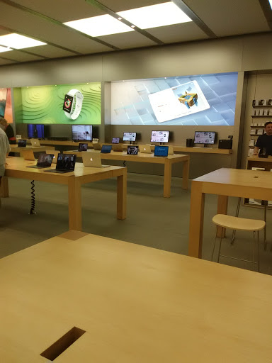 Computer Store «Apple Christiana Mall», reviews and photos, 125 Stanton Christiana Rd, Newark, DE 19702, USA