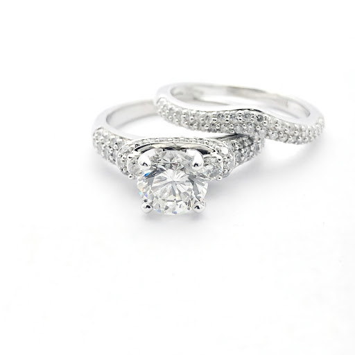 Pawn Shop «Sterling & Knight Jewelry & Pawn», reviews and photos, 244 E Ogden Ave #114, Hinsdale, IL 60521, USA