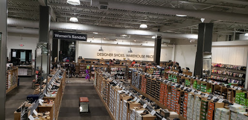 Shoe Store «DSW Designer Shoe Warehouse», reviews and photos, 357 Old Country Rd, Carle Place, NY 11514, USA