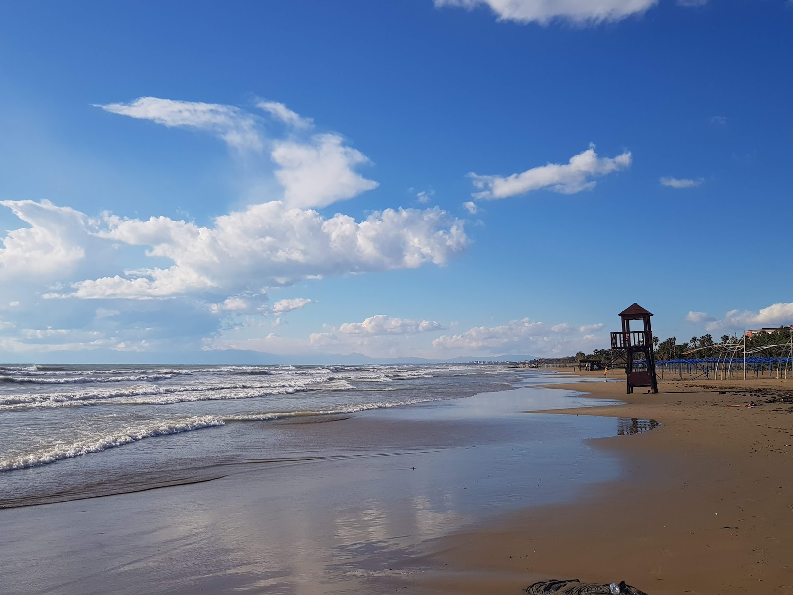 Zdjęcie Kumkoy beach z przestronna plaża