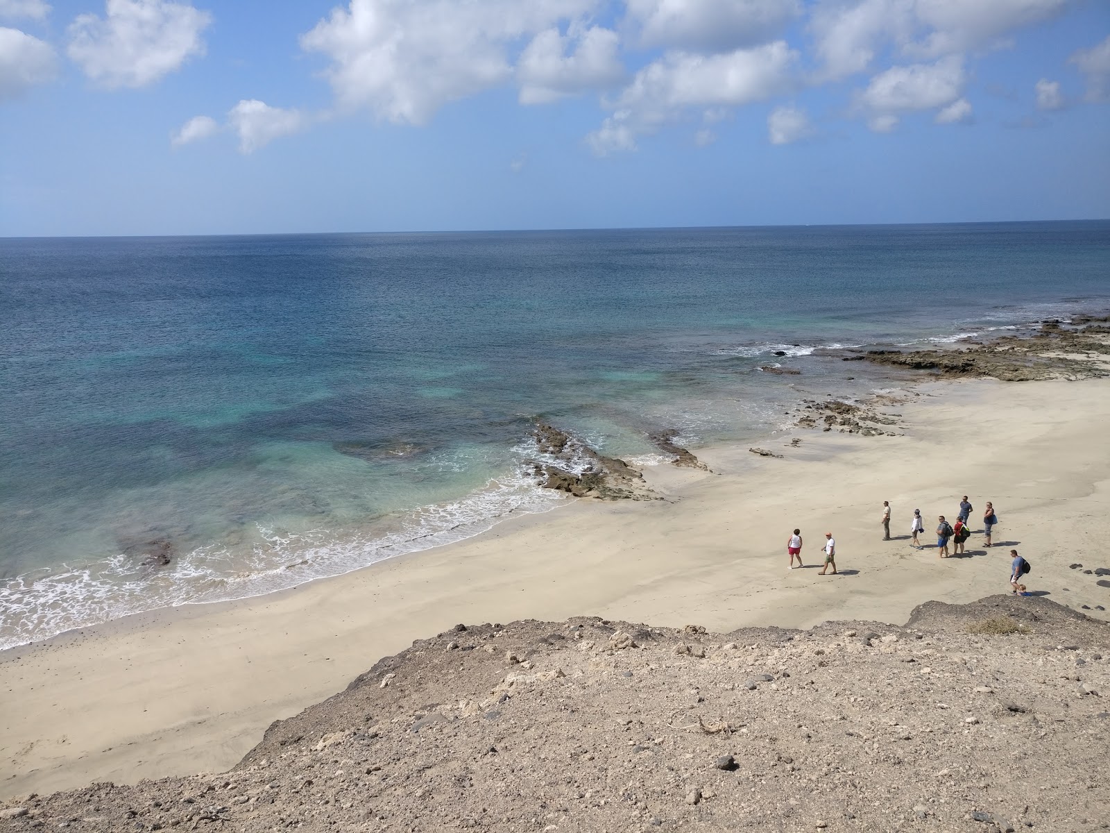 Foto de Playa Ledesma con agua cristalina superficie