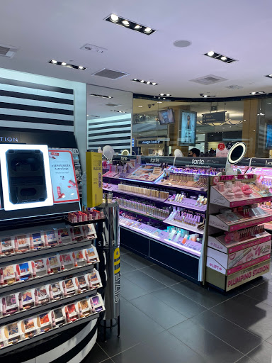 Cosmetics Store «SEPHORA», reviews and photos, 55 Parsonage Rd, Edison, NJ 08837, USA