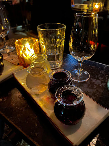 Wine Bar «Venice Beach Wines», reviews and photos, 529 Rose Ave, Venice, CA 90291, USA