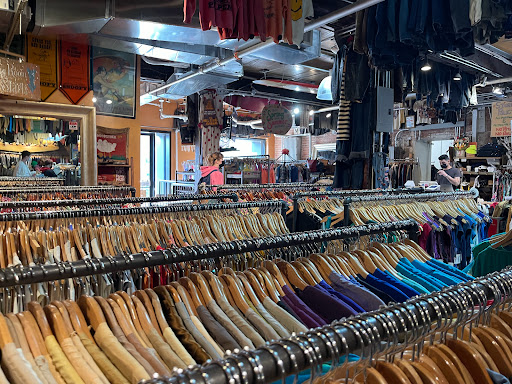 Vintage Clothing Store «10 ft Single by Stella Dallas», reviews and photos, 285 N 6th St, Brooklyn, NY 11211, USA