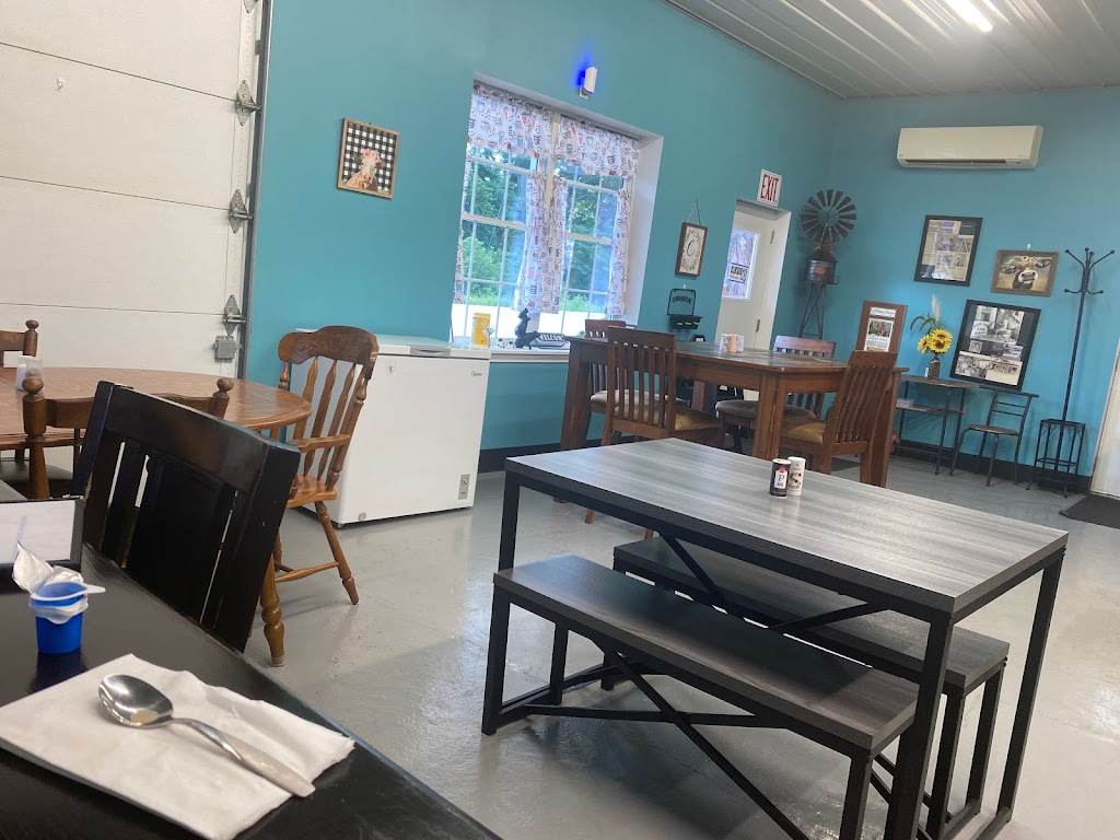 Carson's Corner Restaurant 47665