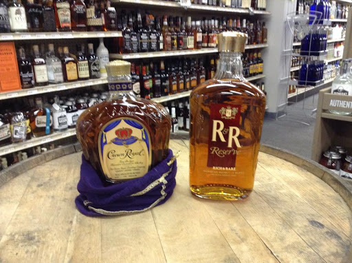 Liquor Store «Bob-O-Link Liquor Outlet», reviews and photos, 8921 US-31, Edinburgh, IN 46124, USA