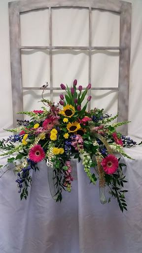 Florist «Chalet Floral», reviews and photos, 700 W Hackley Ave, Muskegon, MI 49441, USA