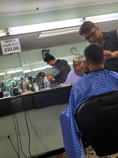 Beauty Salon «Muskan Beauty Parlor», reviews and photos, 157 Tonnelle Ave, Jersey City, NJ 07306, USA