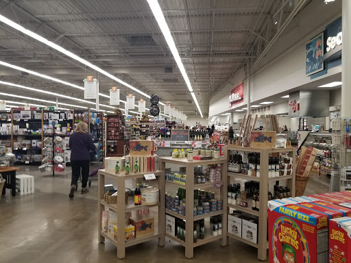 Supermarket «Hy-Vee», reviews and photos, 1403 N Veterans Pkwy, Bloomington, IL 61704, USA