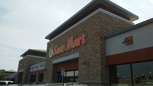 Supermarket «Save Mart Supermarkets», reviews and photos, 1449 E F St, Oakdale, CA 95361, USA