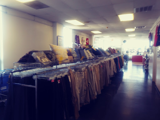 Thrift Store «Volunteers of America Thrift Store– Macsway Avenue», reviews and photos