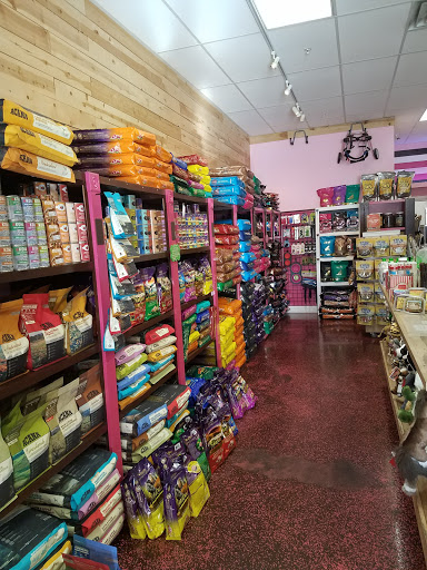 Pet Groomer «Woof Gang Bakery & Grooming Las Vegas», reviews and photos, 7080 N Durango Dr #140, Las Vegas, NV 89149, USA