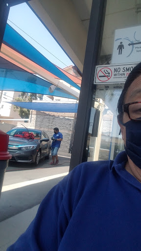 Car Wash «Glenoaks Car Wash», reviews and photos, 444 S Glenoaks Blvd, Burbank, CA 91502, USA