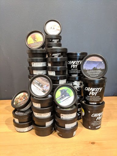 Cosmetics Store «LUSH Fresh Handmade Cosmetics», reviews and photos, 3966 Westheimer Rd, Houston, TX 77027, USA