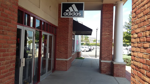 Sporting Goods Store «Adidas Outlet Store Leesburg», reviews and photos, 241 Fort Evans Rd NE #897, Leesburg, VA 20176, USA