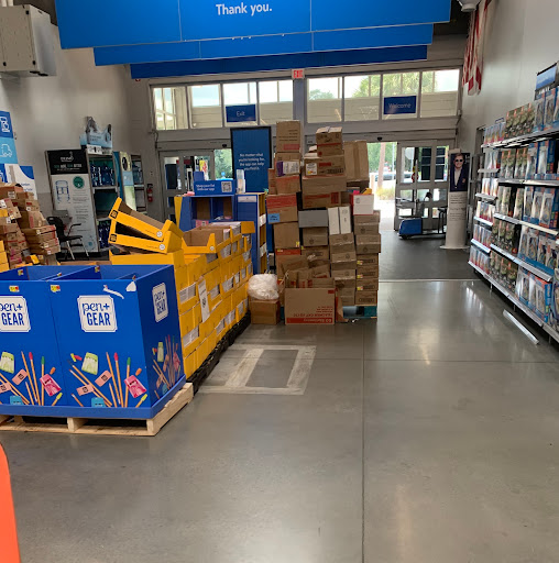 Discount Store «Walmart», reviews and photos, 2140 Bloomingdale Ave, Valrico, FL 33596, USA