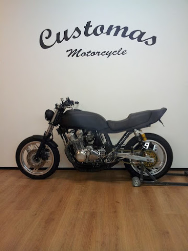 Rezensionen über Customas Motorcycle Garage Klostermann in Zürich - Motorradhändler