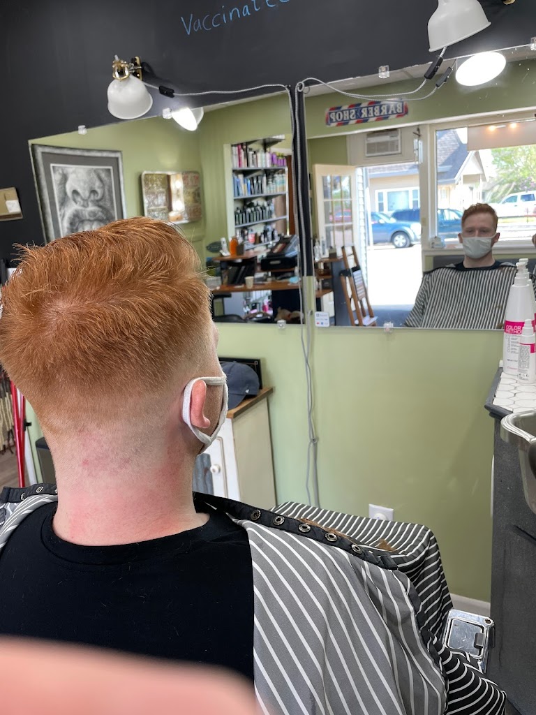 Packwaukee Barber Shop in Oxford 53952