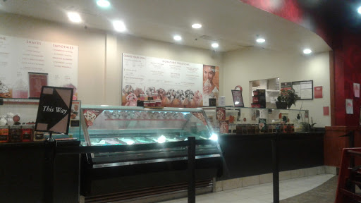 Ice Cream Shop «Cold Stone Creamery», reviews and photos, 7702B-B Richmond Hwy, Alexandria, VA 22306, USA