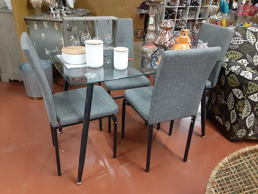 Cotton & Country Fabric Outlet