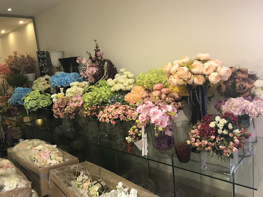 نوادر للزهور 