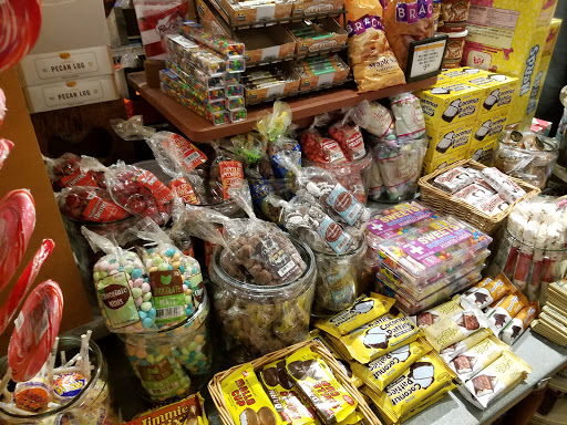 American Restaurant «Cracker Barrel Old Country Store», reviews and photos, 2858 N Glenstone Ave, Springfield, MO 65803, USA