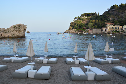 Descubre las inigualables playas de Taormina: para&iacute;sos ocultos en Italia
