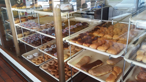 Donut Shop «Donut King», reviews and photos, 1807 Santa Rita Rd, Pleasanton, CA 94566, USA