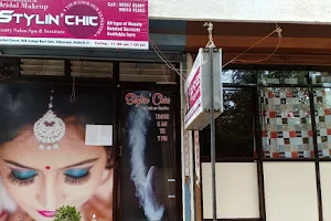 Stylin'Chic Beauty Salon image