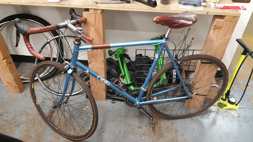 Bicycle Store «Slippery Pig Bike Shop», reviews and photos, 4320 N 7th Ave, Phoenix, AZ 85013, USA