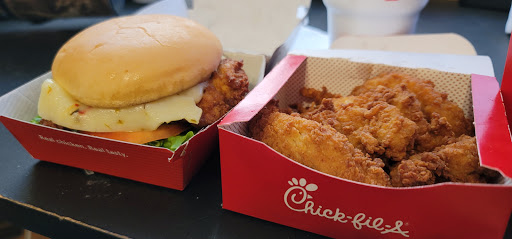 Fast Food Restaurant «Chick-fil-A», reviews and photos, 4360 13th St, St Cloud, FL 34769, USA