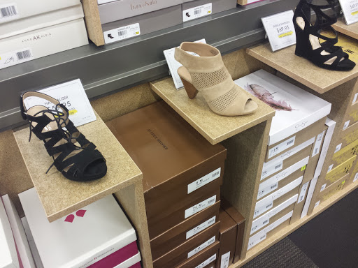 Shoe Store «DSW Designer Shoe Warehouse», reviews and photos, 135 NJ-35, Eatontown, NJ 07724, USA