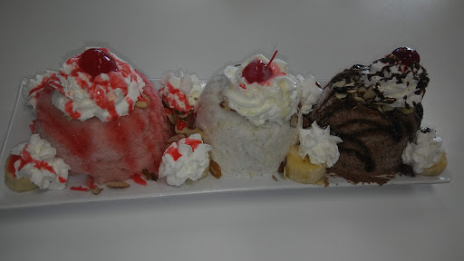 Restaurant «Vampire Penguin Eureka», reviews and photos, 3144 Broadway St, Eureka, CA 95501, USA