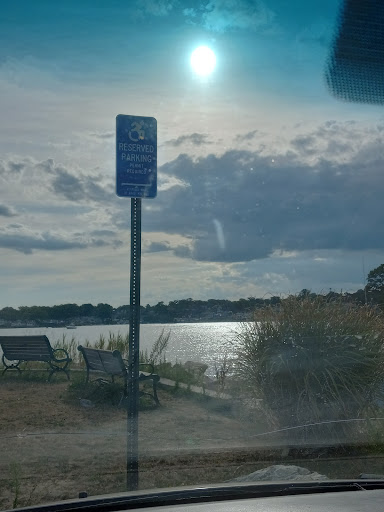 Park «Parker Memorial Park», reviews and photos, Harbor St, Branford, CT 06405, USA