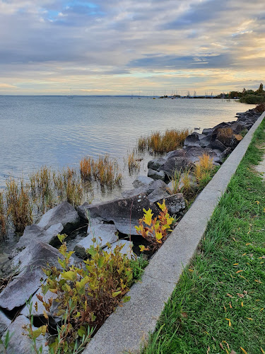 Balatonalmádi, Véghely Dezső u. 18, 8220