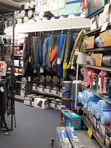 Sporting Goods Store «Big 5 Sporting Goods - Olympia», reviews and photos, 909 Cooper Point Rd SW, Olympia, WA 98502, USA