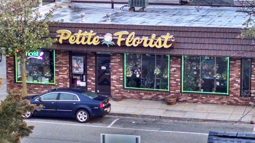 Florist «Petite Florist Bellmore Florist», reviews and photos, 2701 Pettit Ave, Bellmore, NY 11710, USA